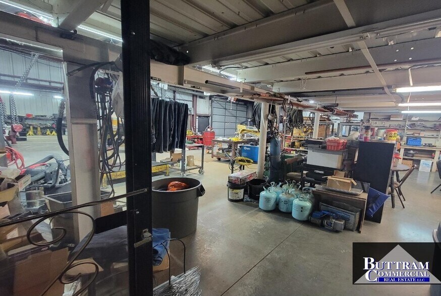 More Photos Of 4405 W Energy Ln, Joplin Industrial For Sale