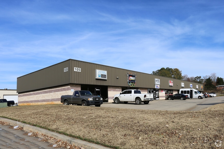 More Photos Of 105 Enterprise Dr, Cumming Unknown For Lease