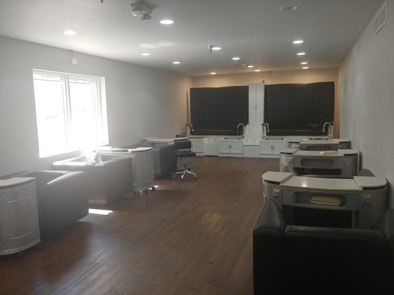 More Photos Of 2965 S Maryland Pky, Las Vegas General Retail For Lease