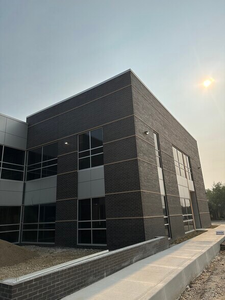 More Photos Of 1255 High St, Wadsworth Medical For Lease