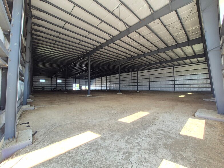 More Photos Of 6 Ringle Ave, Wabash Distribution For Lease