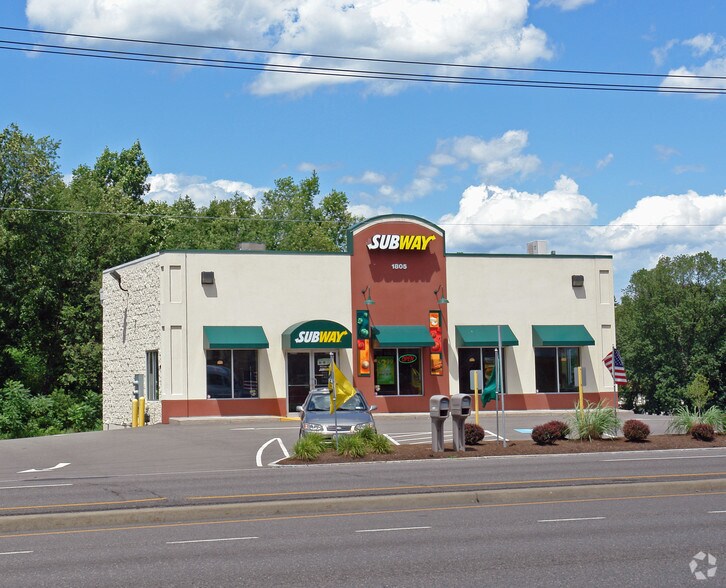 More Photos Of 1805 Vestal Pky E, Vestal Township Freestanding For Lease