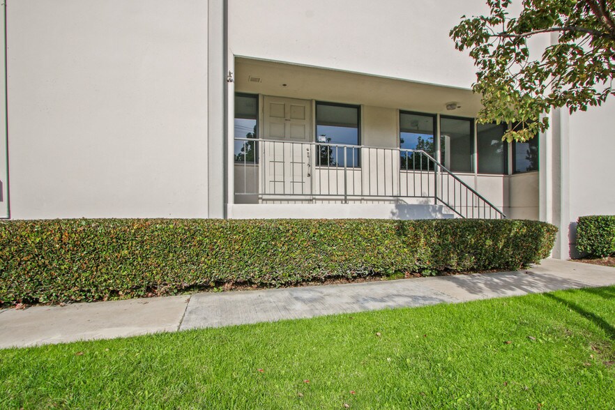 More Photos Of 13553-13563 Alondra Blvd, Santa Fe Springs Distribution For Lease