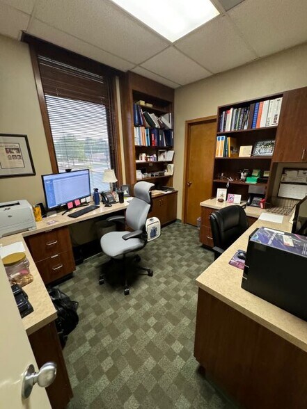 More Photos Of 2300 Wayne Memorial Dr, Goldsboro Office For Sale