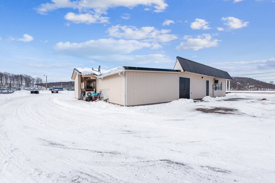 More Photos Of 8557 Mason Dixon Hwy, Meyersdale General Retail For Sale