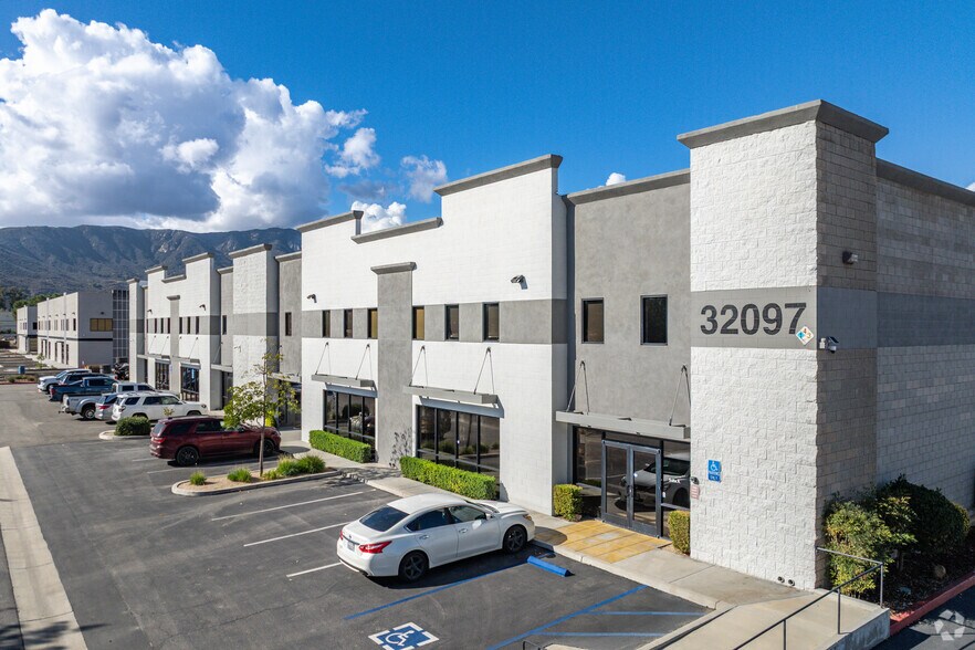 More Photos Of 32097 Corydon Rd, Lake Elsinore Warehouse For Lease