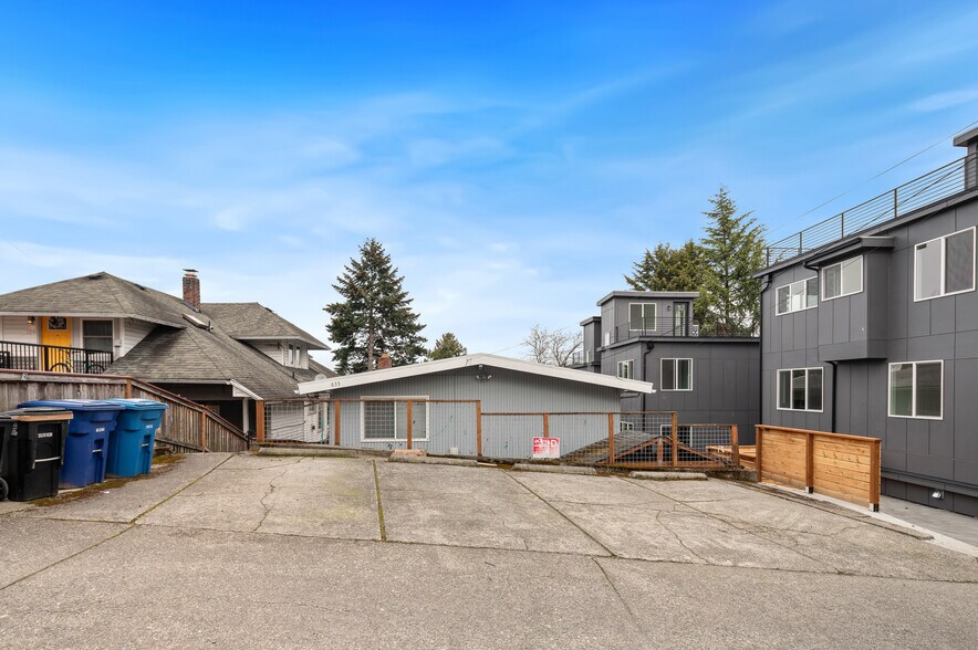 More Photos Of 633 W Emerson St, Seattle Multifamily For Sale
