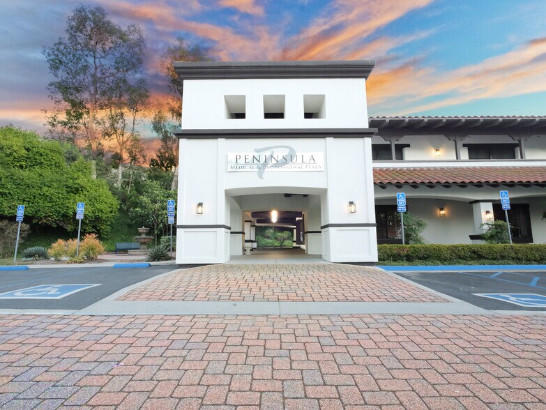 More Photos Of 25550 Hawthorne Blvd, Torrance Medical For Sale
