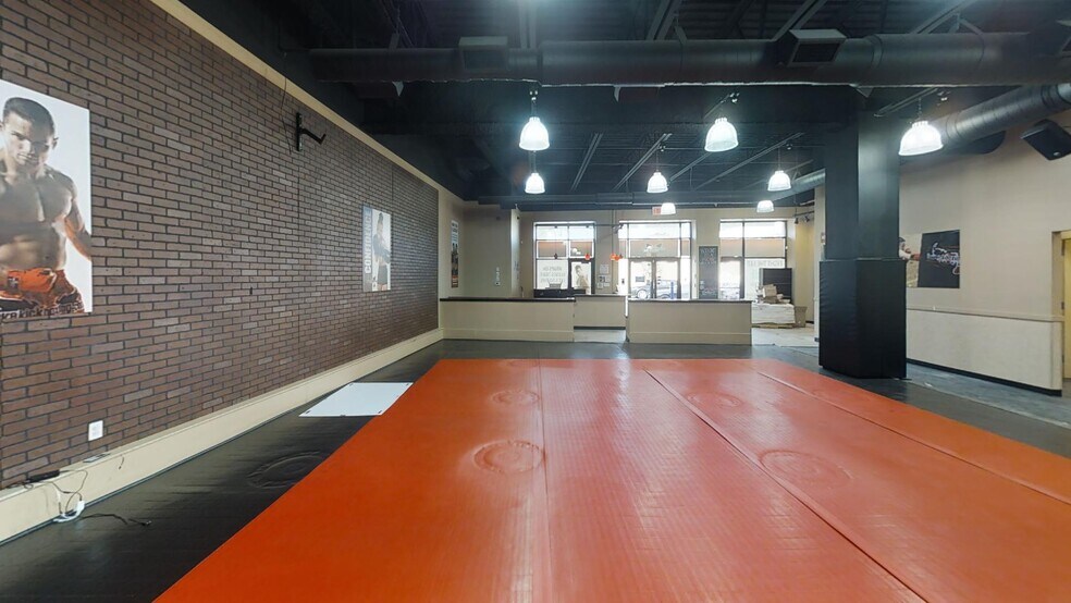 More Photos Of 3261-3267 Westchester Ave, Bronx Storefront Retail Office For Lease