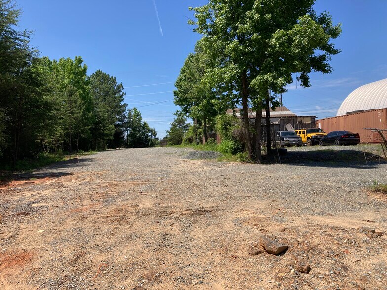 More Photos Of 6410 Brookshire Blvd, Charlotte Land For Lease