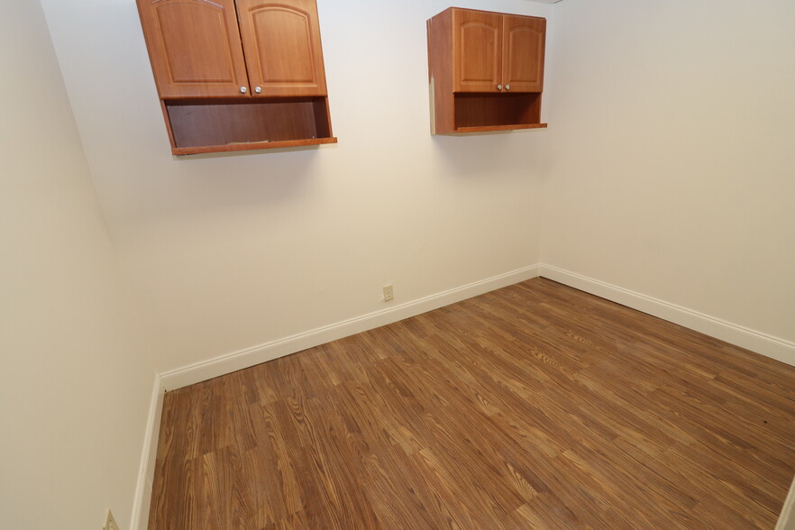 More Photos Of 6731-6755 Sunset Strip, Sunrise Unknown For Lease