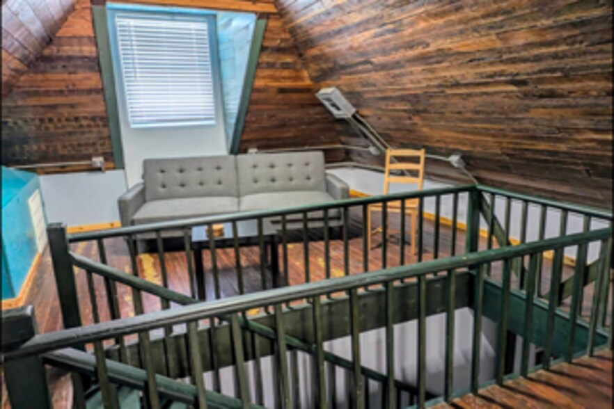 More Photos Of 828 E 15th St, Brownsville Office For Sale