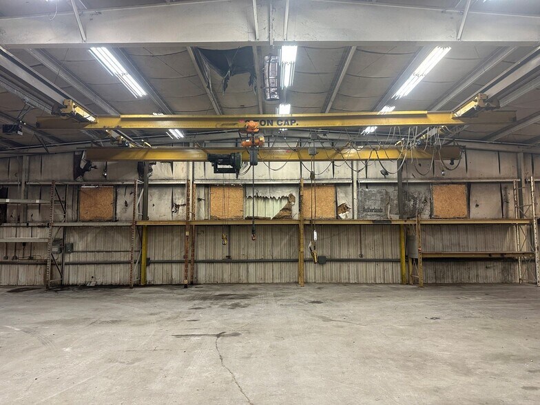 More Photos Of 1120 W 41st St, Tulsa Warehouse For Lease