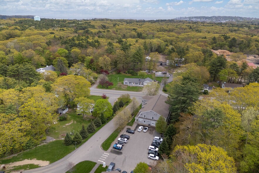 More Photos Of 2 Village Park Dr, York Flex For Lease
