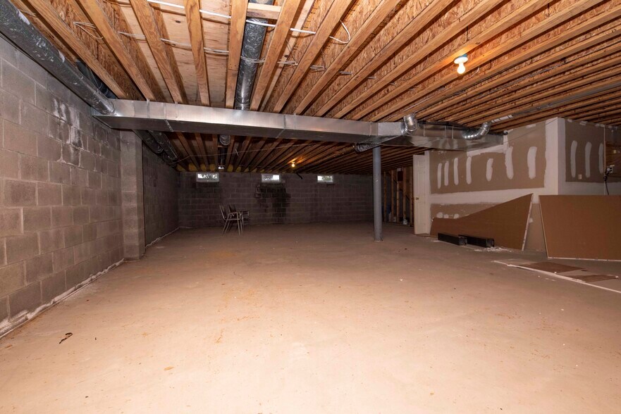 More Photos Of 17-19 S Main St, Manville Loft Creative Space For Sale