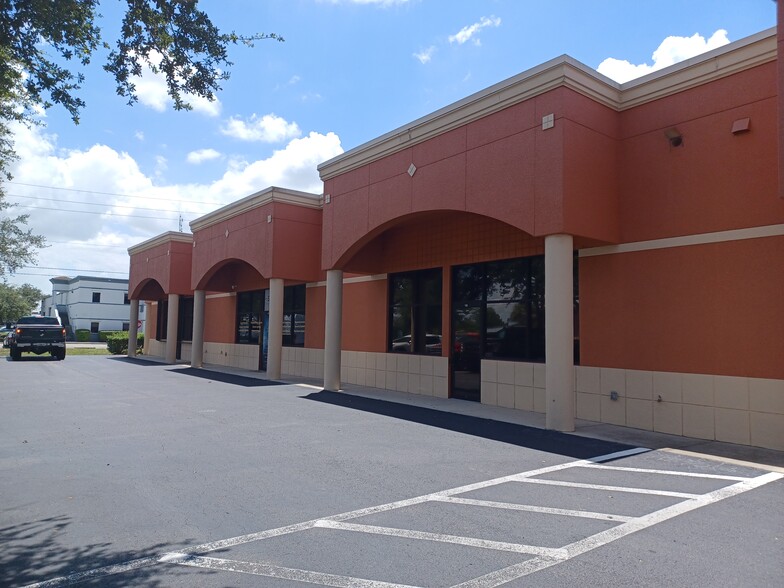 Primary Photo Of 5483 Lee St, Lehigh Acres Warehouse For Sale