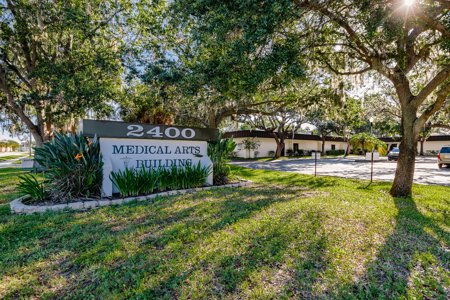 Primary Photo Of 2400 Harbor Blvd, Port Charlotte Medical For Sale