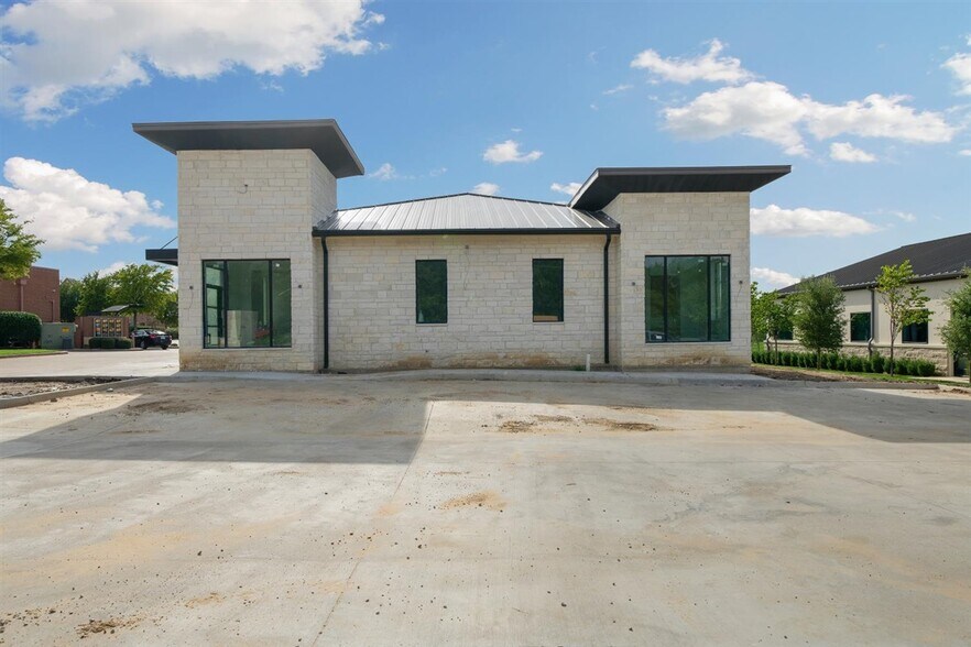 More Photos Of 420 N Kimball Ave, Southlake Medical For Lease