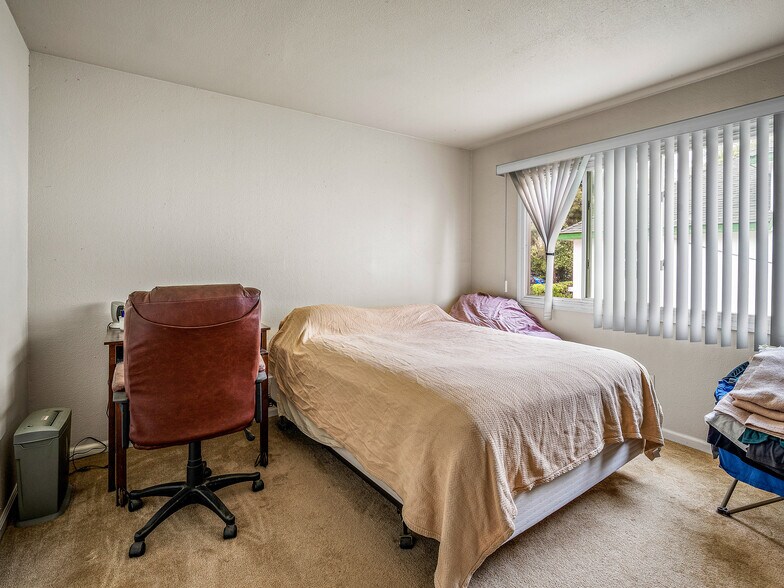 More Photos Of 718 13th St, Sacramento Multifamily For Sale
