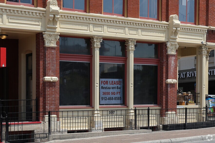 More Photos Of 101 Alamo Plz, San Antonio General Retail For Lease