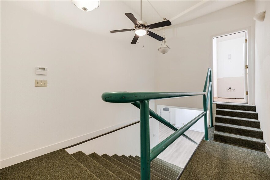 More Photos Of 5827 SE 91st Ave, Portland Medical For Sale