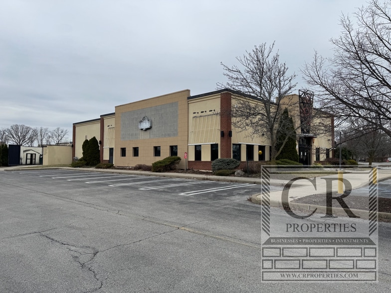 More Photos Of 23 Crystal Run Xing, Middletown Restaurant For Lease