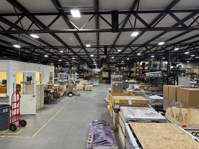 More Photos Of 1104 SE 8th St, Grand Rapids Industrial For Lease