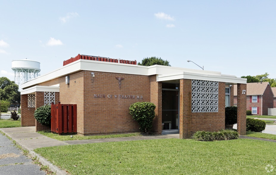 Primary Photo Of 17 W Mellen St, Hampton Medical For Lease