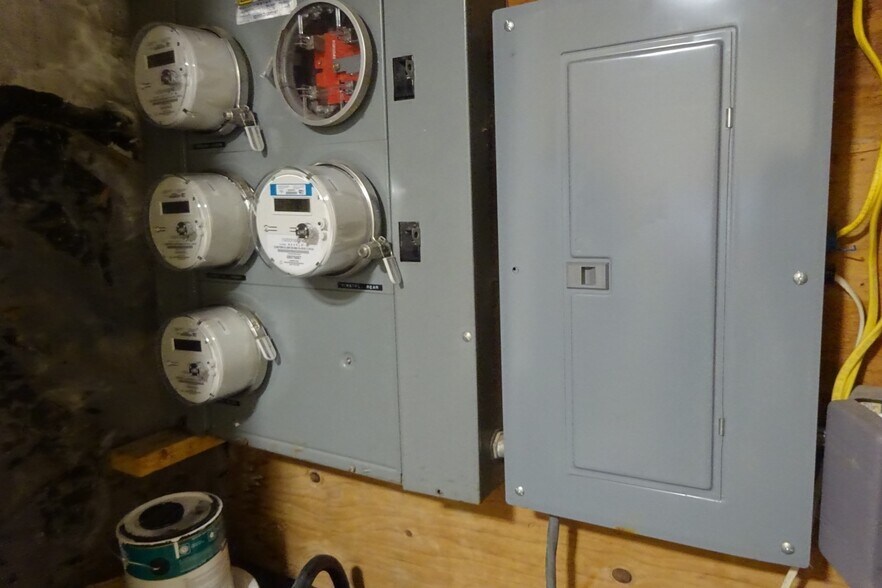 More Photos Of 484 Burncoat St, Worcester Apartments For Sale