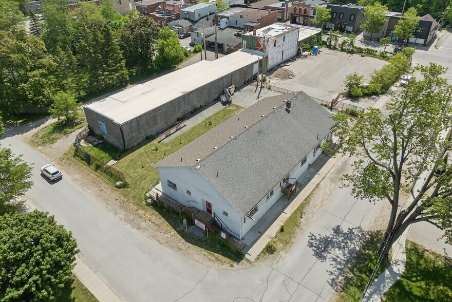 More Photos Of 21 Ann St, Brock Office For Sale