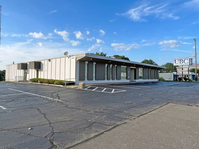 Primary Photo Of 1946 W 26th St, Erie Office For Lease
