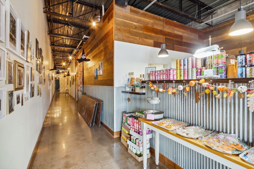 More Photos Of 103 Main St N, Aurora Restaurant For Sale