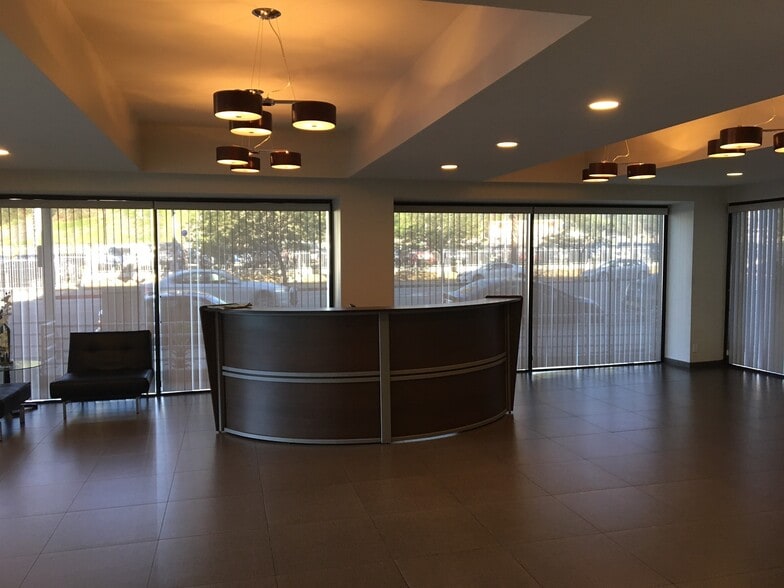 More Photos Of 3599 Cahuenga Blvd W, Los Angeles Office For Lease