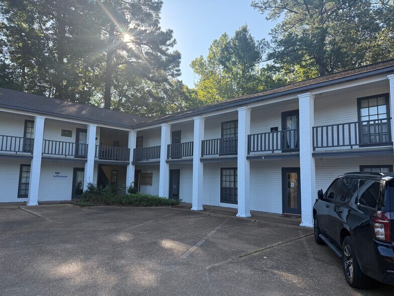 More Photos Of 5719 Highway 25, Flowood Office For Lease
