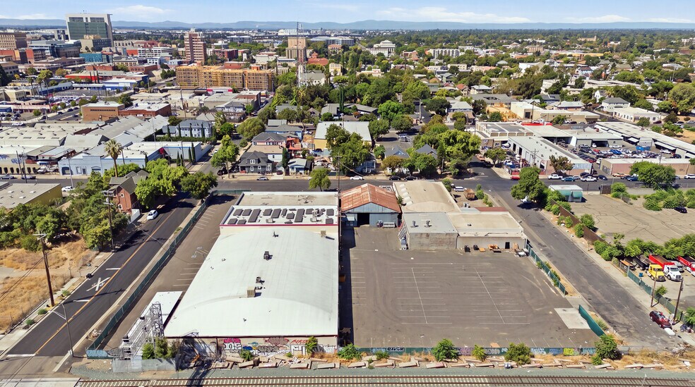 More Photos Of 945 E Lindsay, Stockton Warehouse For Sale