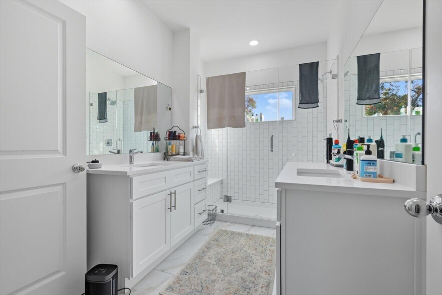 More Photos Of 5647 Live Oak, Dallas Apartments For Sale