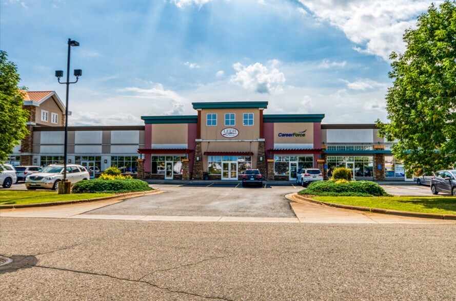 More Photos Of 2300 24th St NW, Bemidji Office For Lease