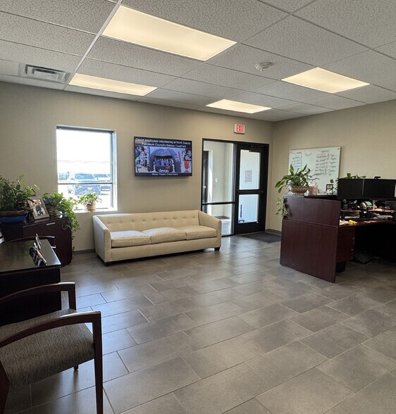 More Photos Of 26170 Highway 281 Spur, Geary Office For Lease