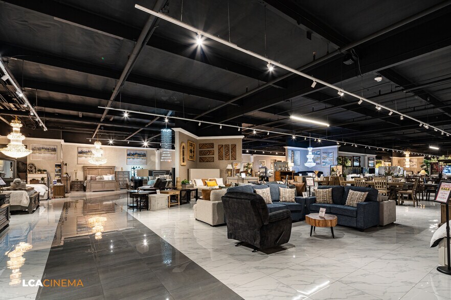 More Photos Of 3792 Ming Ave, Bakersfield Freestanding For Sale