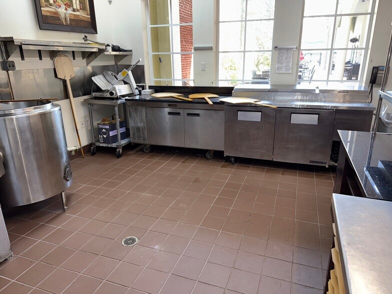 More Photos Of 128 S Beach St, Daytona Beach Apartments For Sale