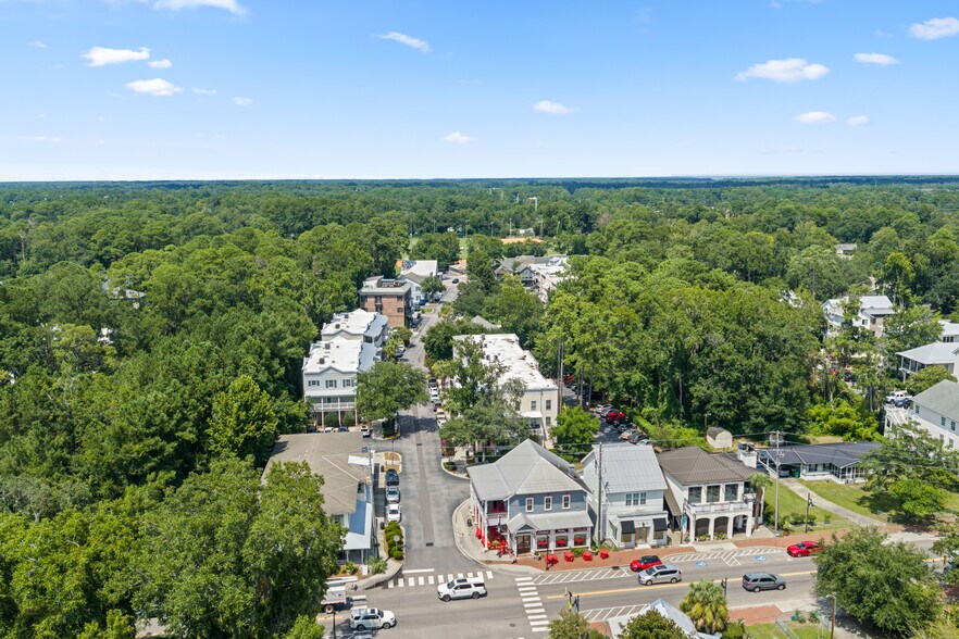 More Photos Of 8 State of Mind St, Bluffton Loft Creative Space For Sale