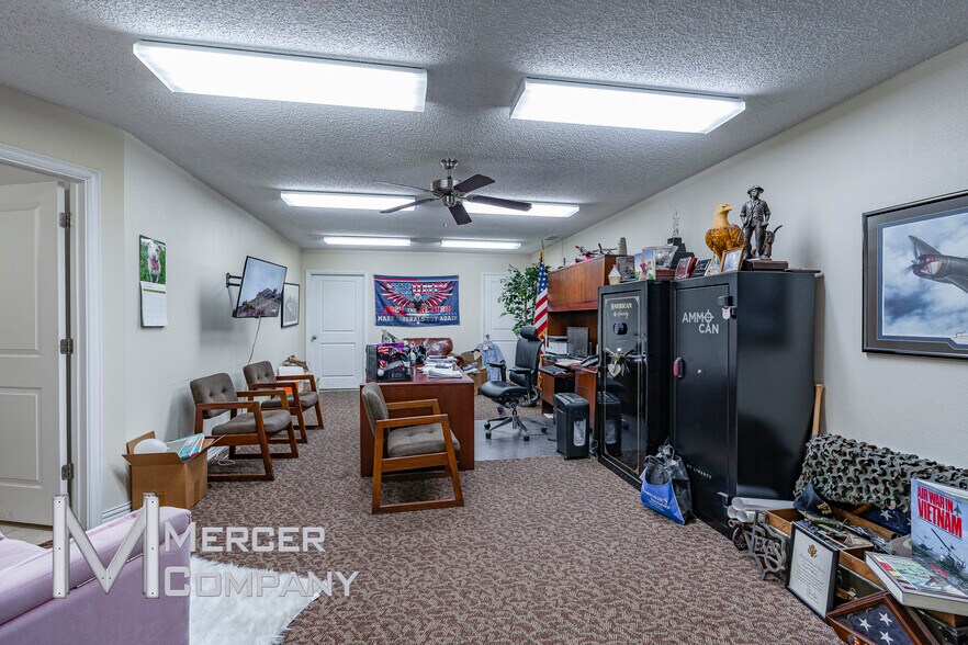 More Photos Of 435 West Fork Dr, Arlington Warehouse For Lease