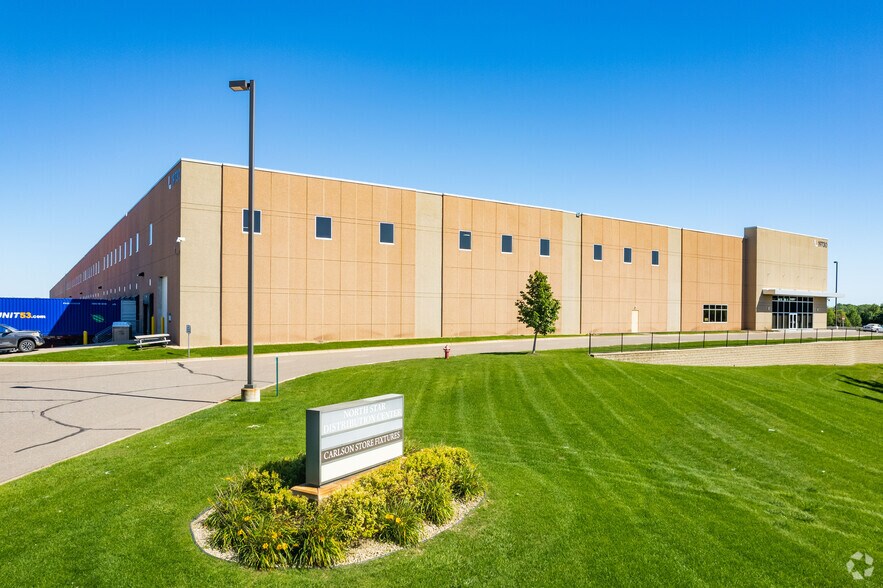 More Photos Of 19730 S Diamond Lake Rd, Rogers Distribution For Lease