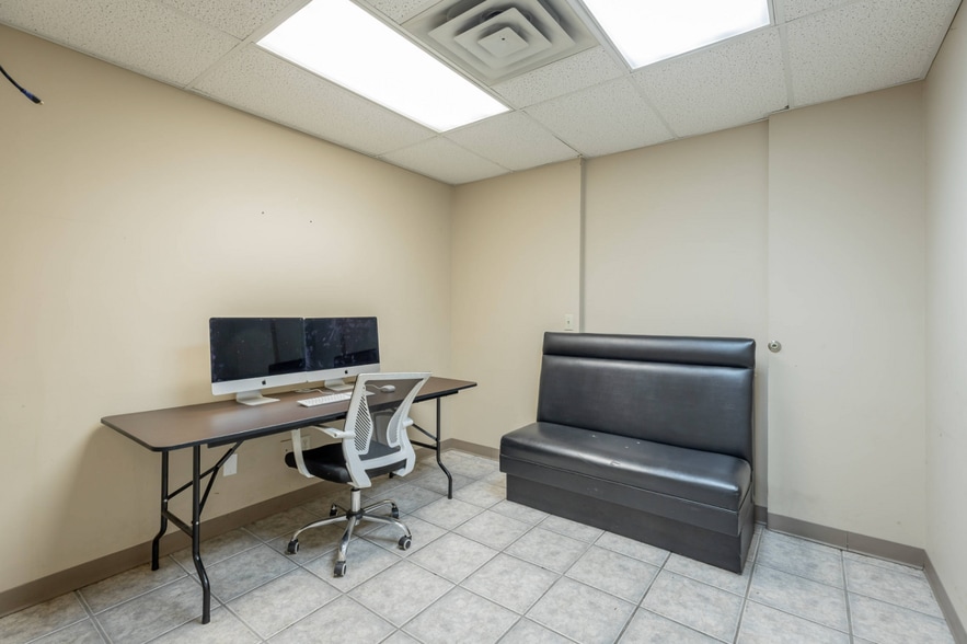 More Photos Of 218 Industrial Park Dr, Soddy Daisy Light Distribution For Sale