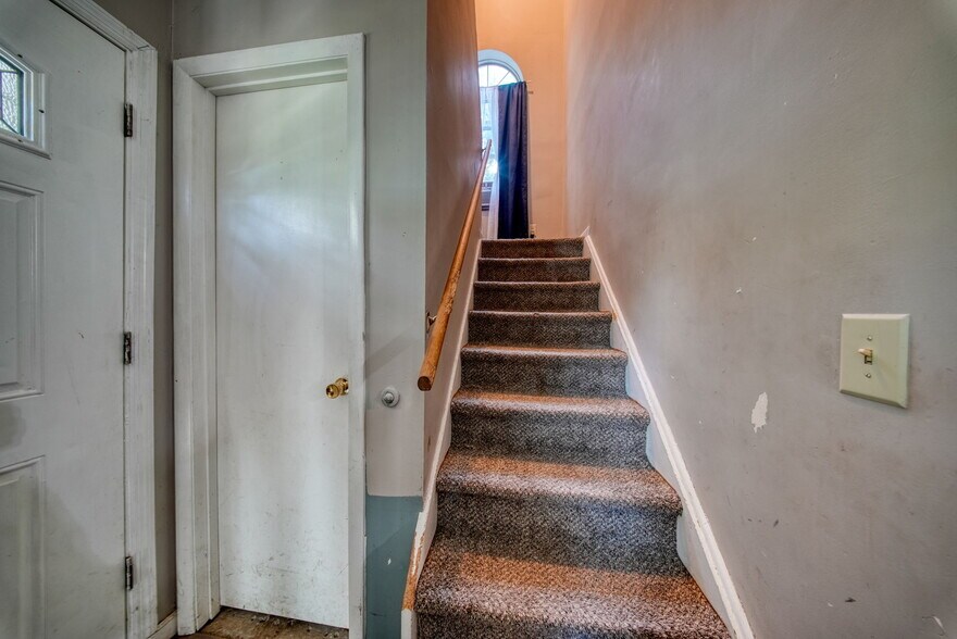 More Photos Of 100 1/2 Kingston Ave, Port Jervis Apartments For Sale
