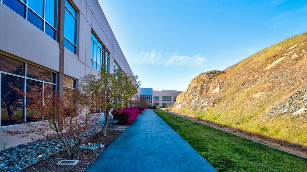 More Photos Of 4207 Town Center Blvd, El Dorado Hills Office For Lease