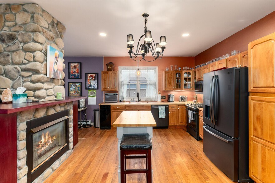 More Photos Of 200 Rose St, Georgetown Hospitality For Sale