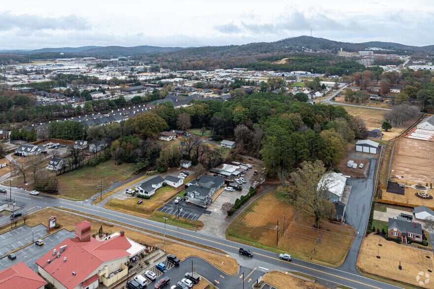 More Photos Of 1009 N Tennessee St, Cartersville Office For Sale