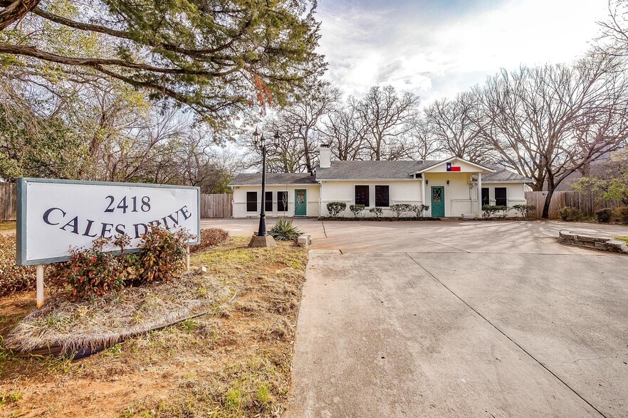 Primary Photo Of 2418 Cales Dr, Arlington Office Residential For Sale