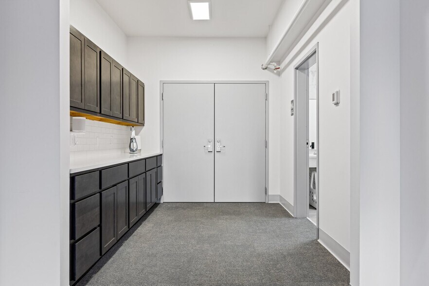 More Photos Of 1215 Tom Ginnever Ave, O'Fallon Religious Facility For Lease